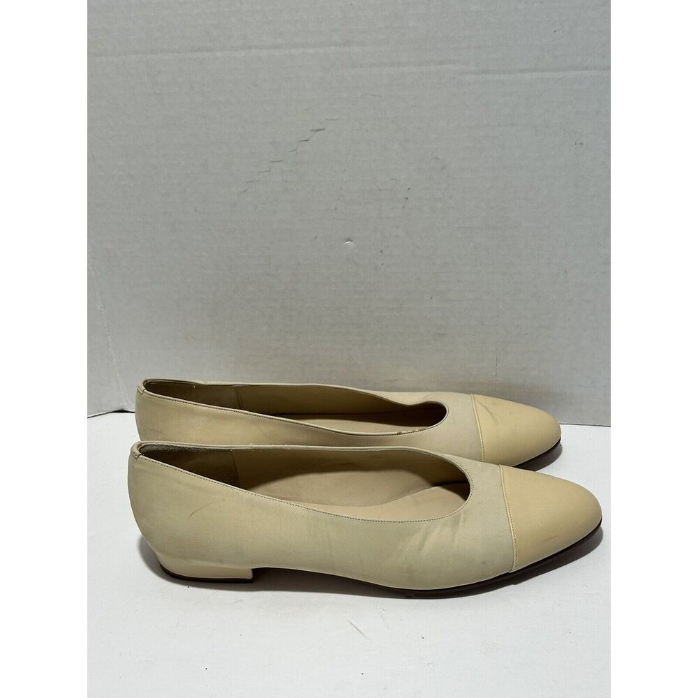 Saks Fifth Ave Leather Cap Toe Pump‎ Beige Dress Low Heels Women Sz 9.5 N Italy